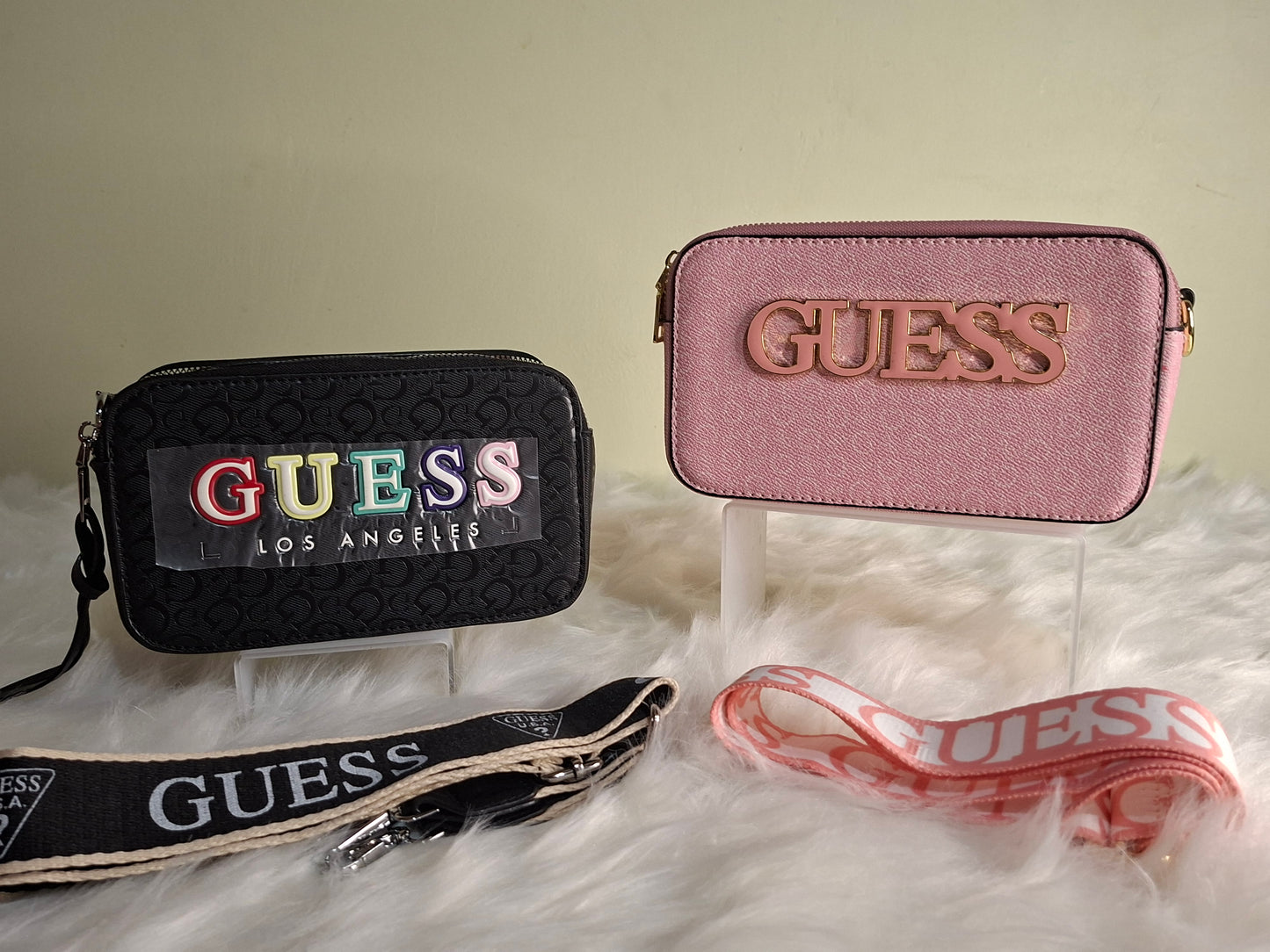 GUESS cross body purse. Whatsapp 476-1357 to order.