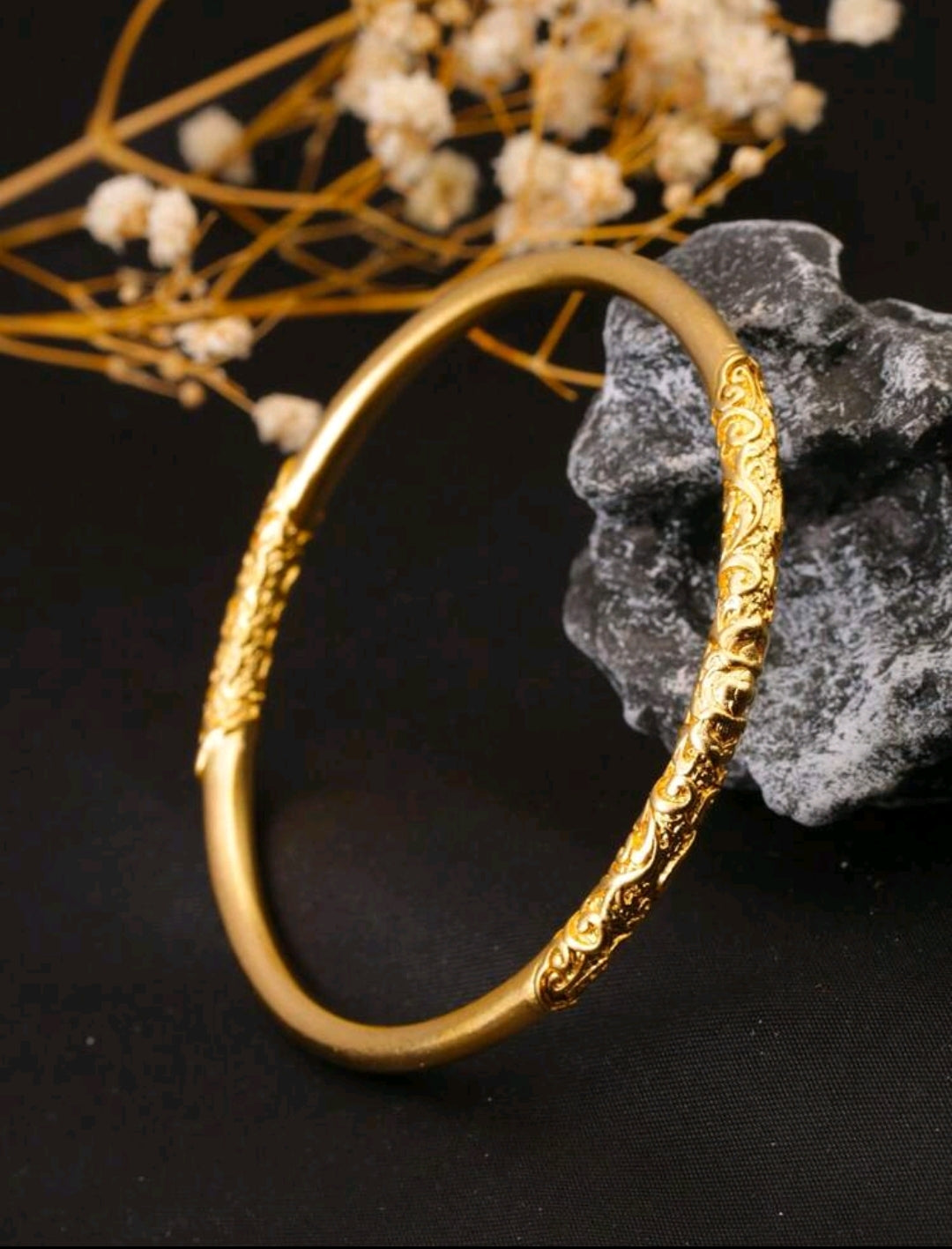 1pc Vintage 18K Gold Plated Copper Carved Flower Pattern Bangle Bracelet