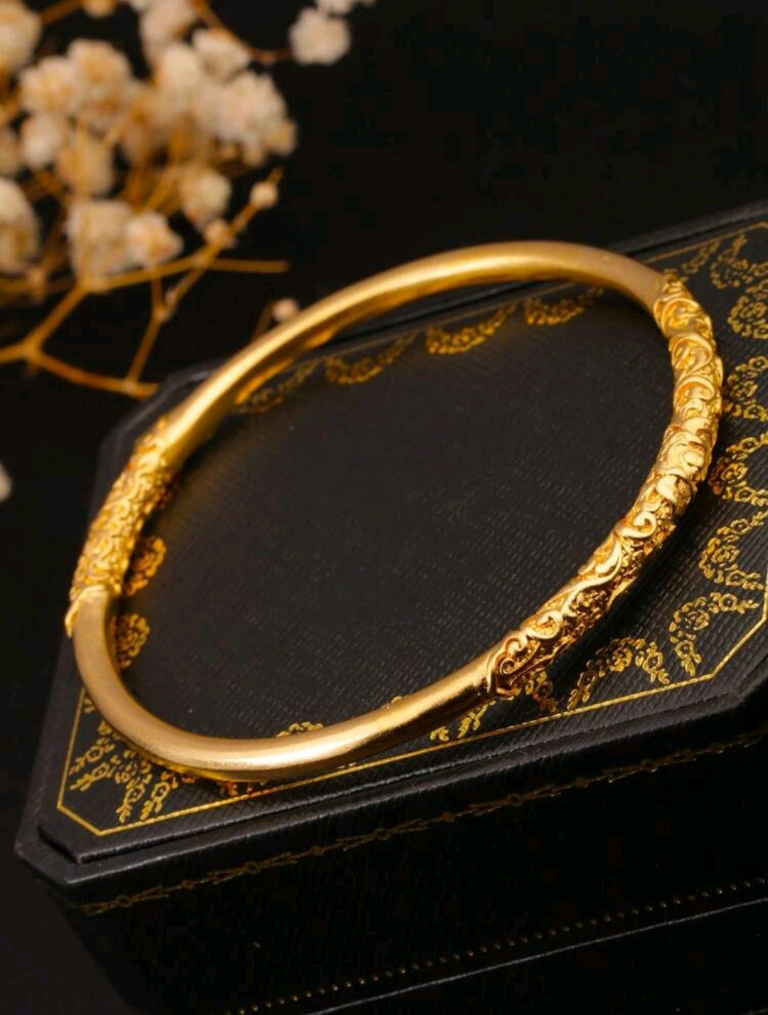 1pc Vintage 18K Gold Plated Copper Carved Flower Pattern Bangle Bracelet