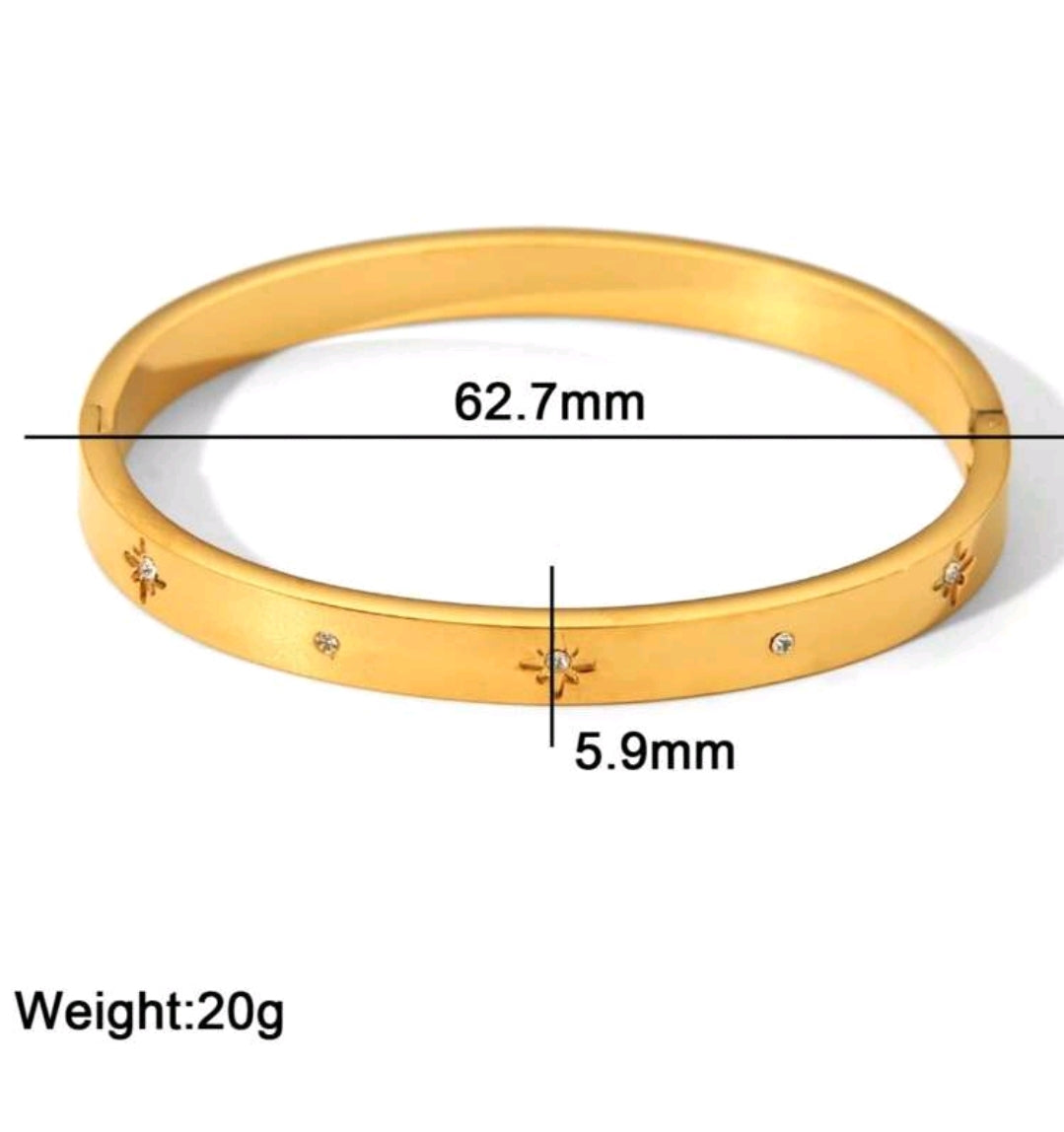 18K Stainless Steel Sunstar Cubic Zirconia  Custom Name Engraved Wide Bangle Bracelet.(10 characters max).[MJ064]