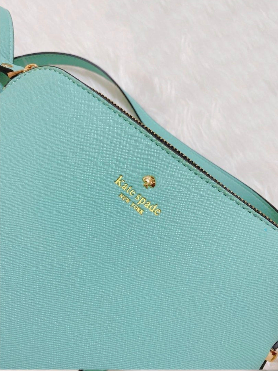 Kate spade cross body purse:-   Whatsapp 476-1357 to order.