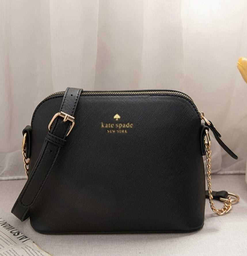Kate spade cross body purse:-   Whatsapp 476-1357 to order.