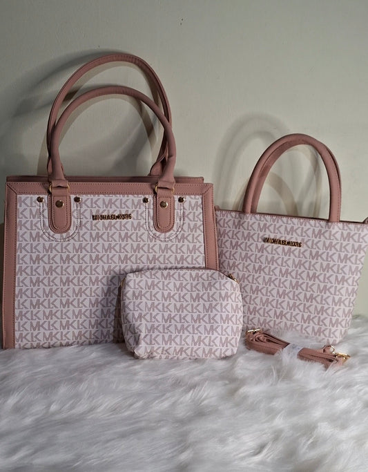Micheal kors, 3 piece hand bags. Whatsapp 476-1357 to order.