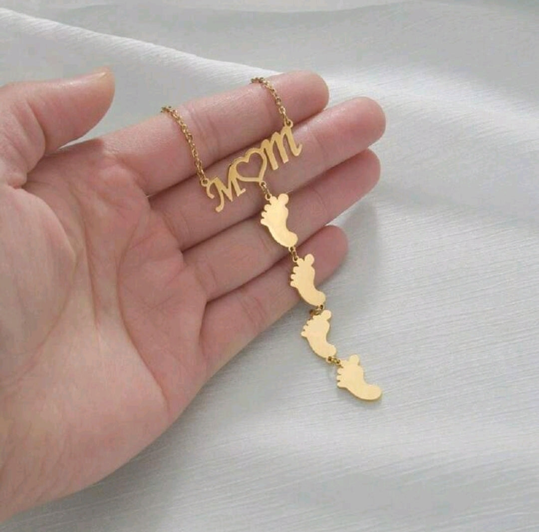 MOM - Footprint 1-4 names Necklace ,18k Gold-Plated Stainless Steel.[MJ006]
